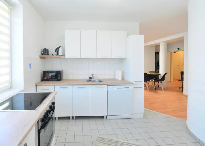 Modern Near Station Apartment Vienna