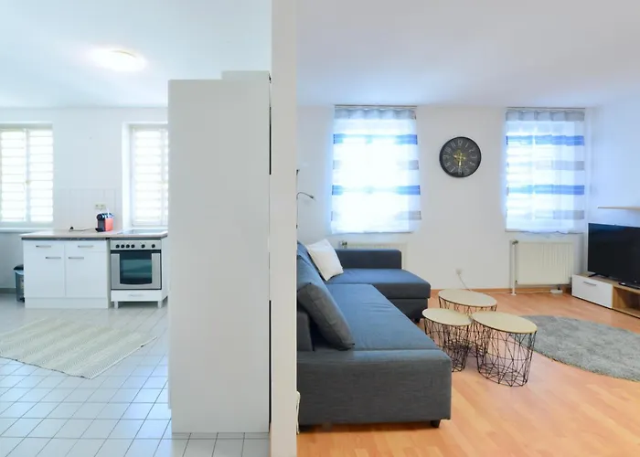 Modern Near Station Apartment *